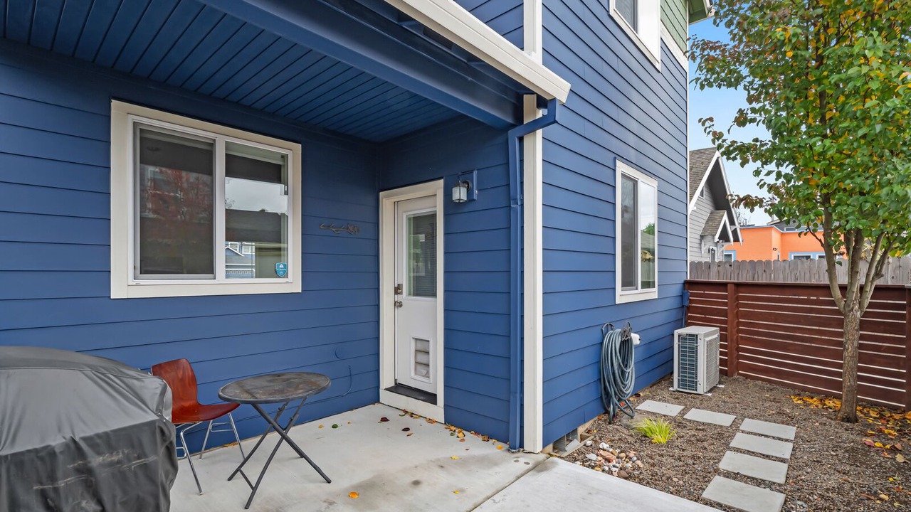 Photo of Outdoor in Foster - Powell