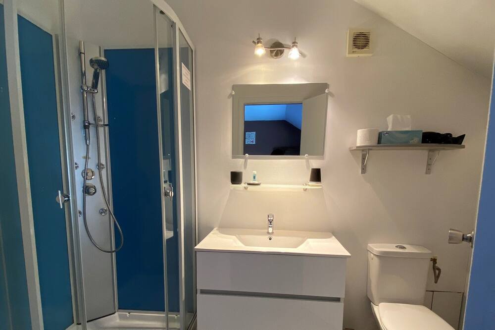 Photo of Bathroom in Montagny-les-Beaune