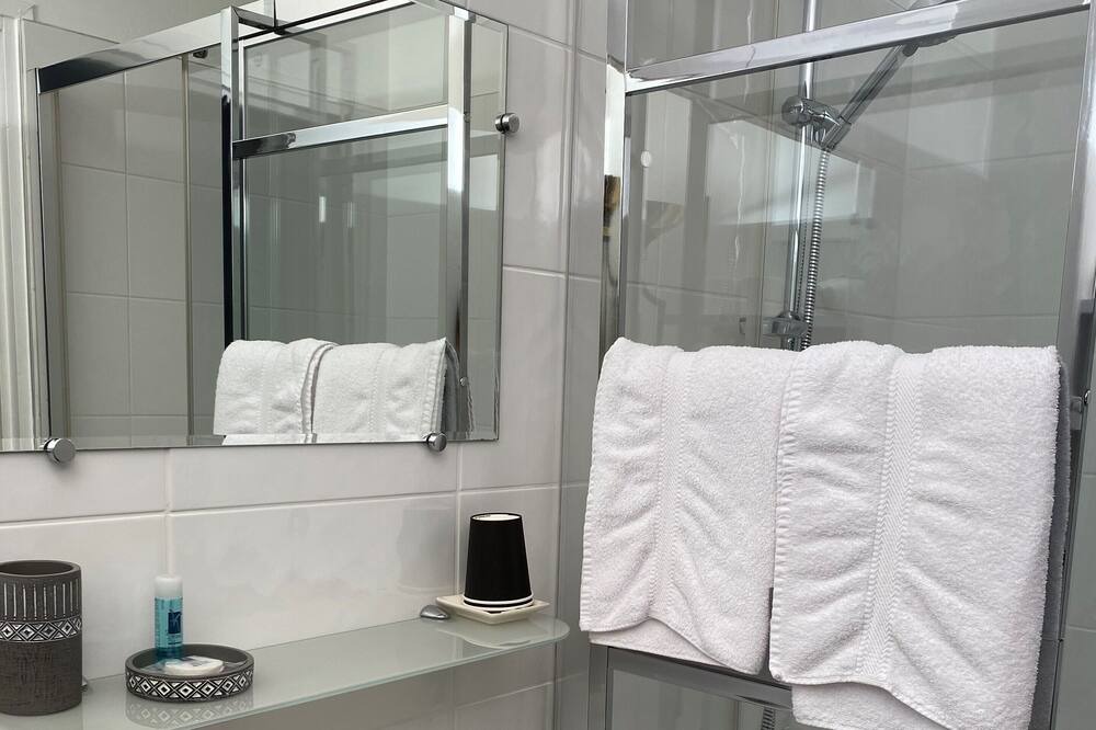 Photo of Bathroom in Montagny-les-Beaune