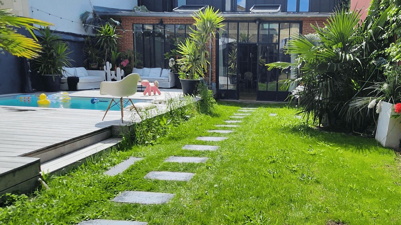 Photo of Outdoor in Colombes