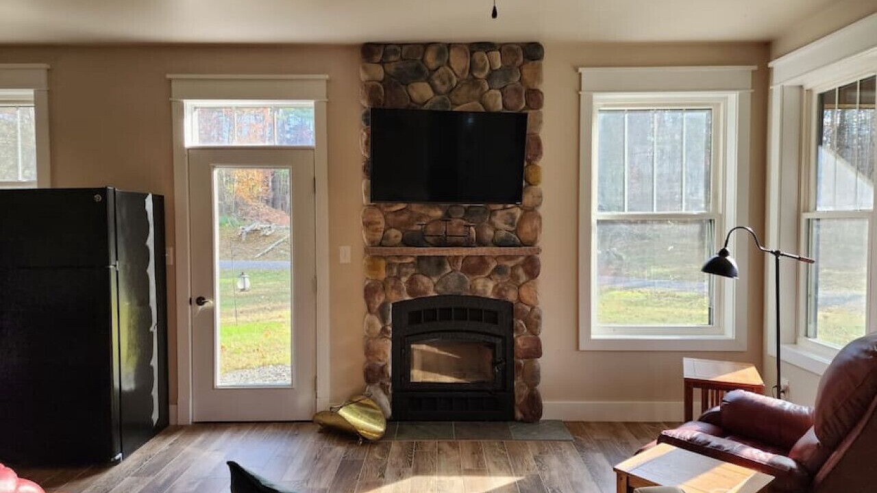 Photo of Livingroom in Town of Chesterfield