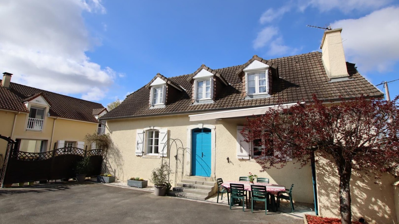 Photo of Outdoor in Buros