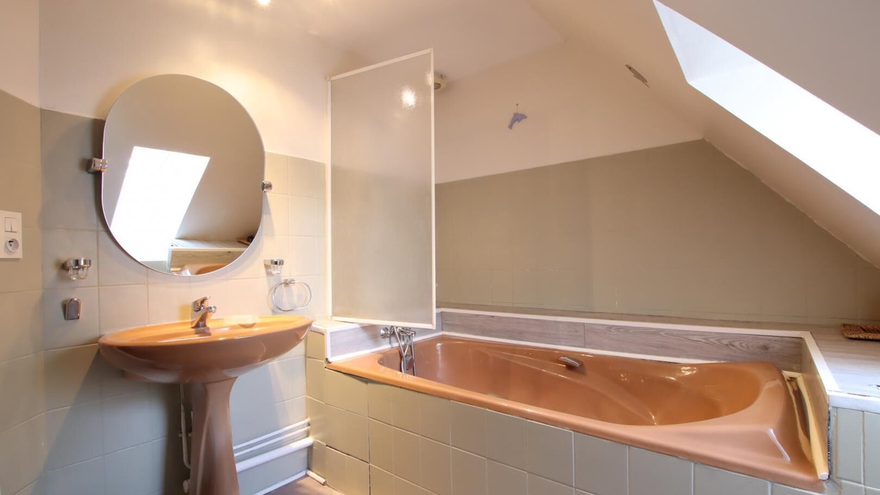 Photo of Bathroom in Buros