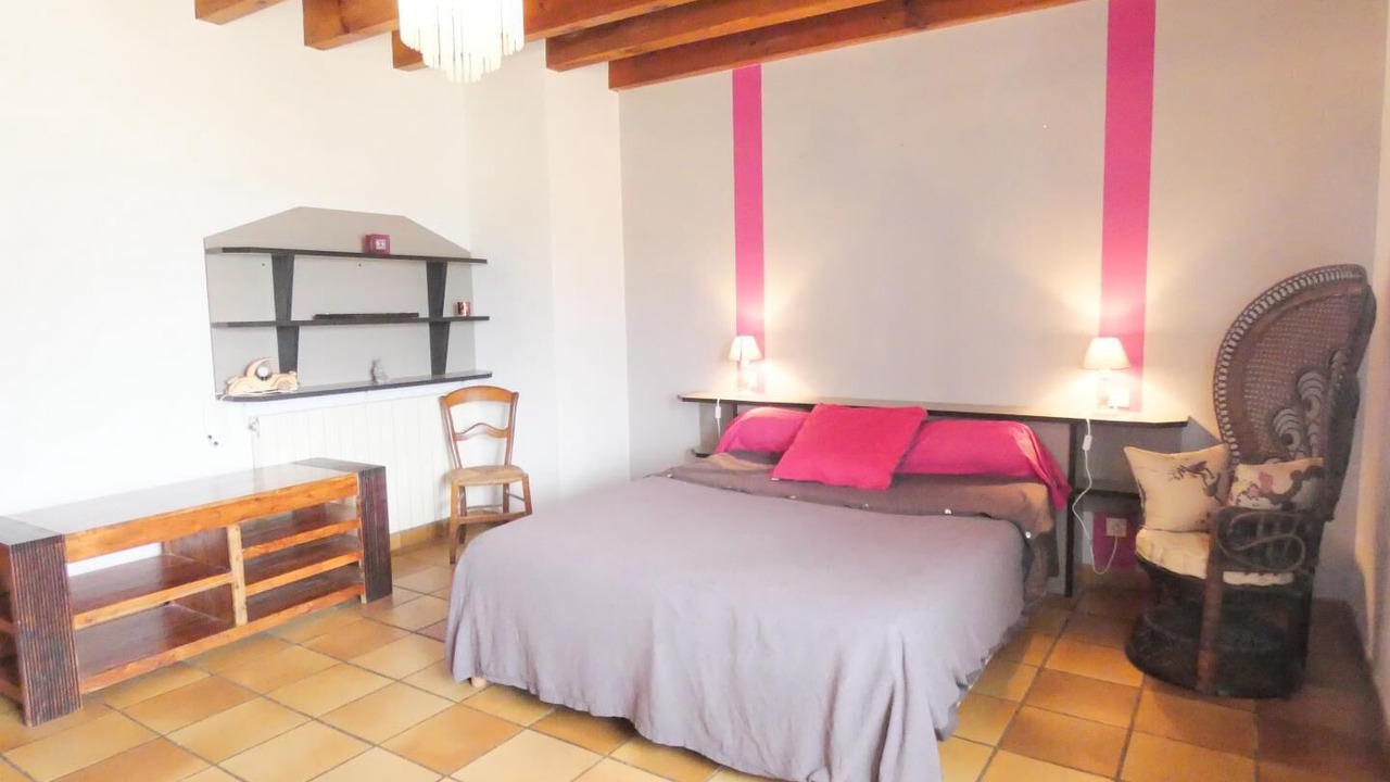 Photo of Others in Louer