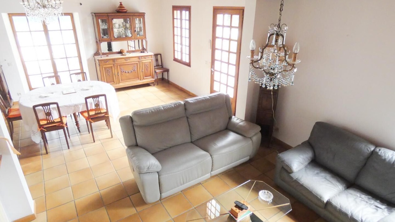 Photo of Others in Louer