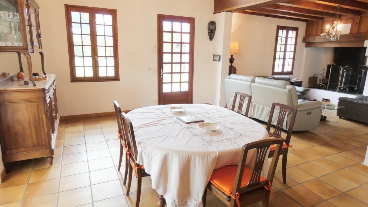 Photo of Others in Louer