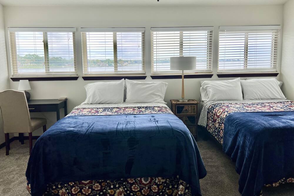 Photo of Bedroom in Seven Coves