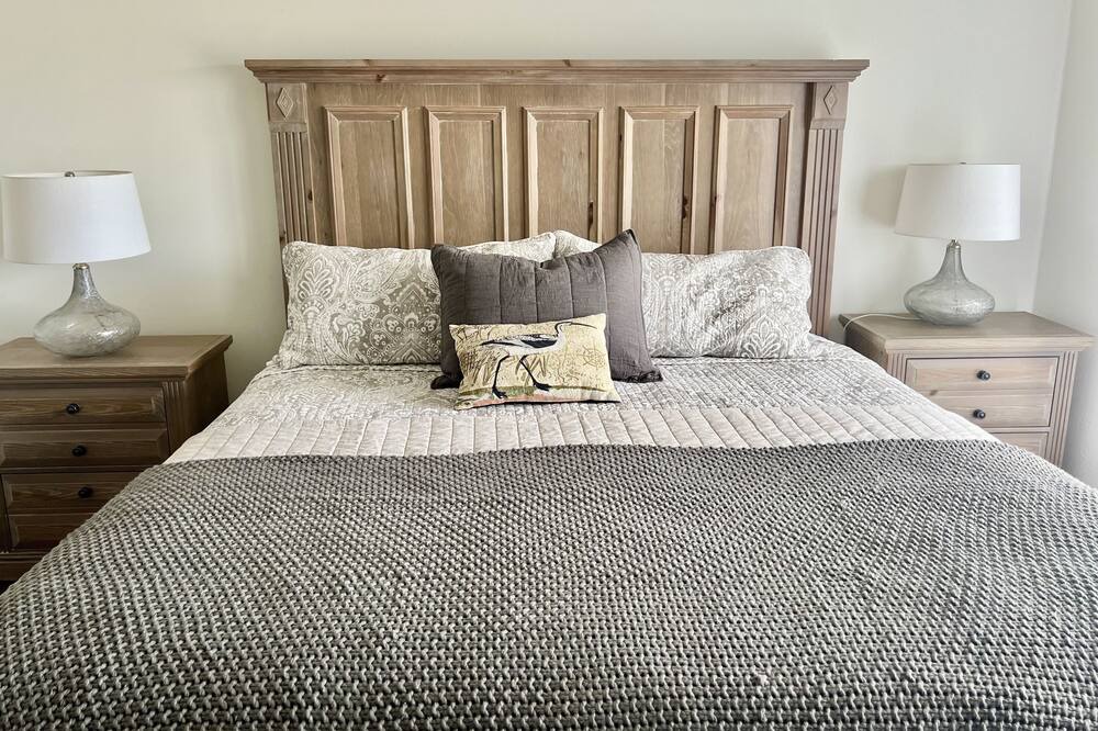 Photo of Bedroom in Seven Coves