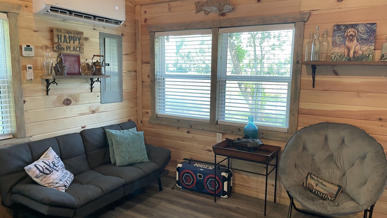 Photo of Livingroom in Lobelville
