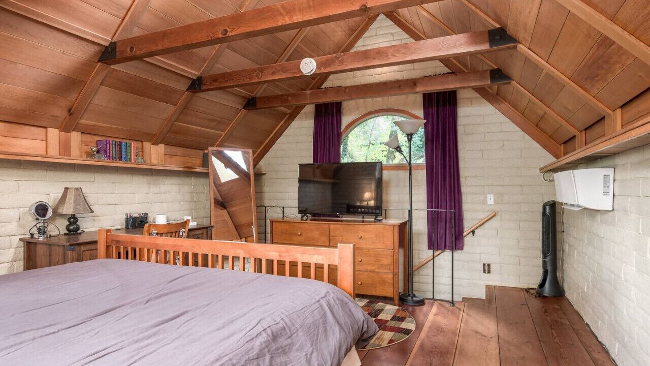 Photo of Others in Amazon