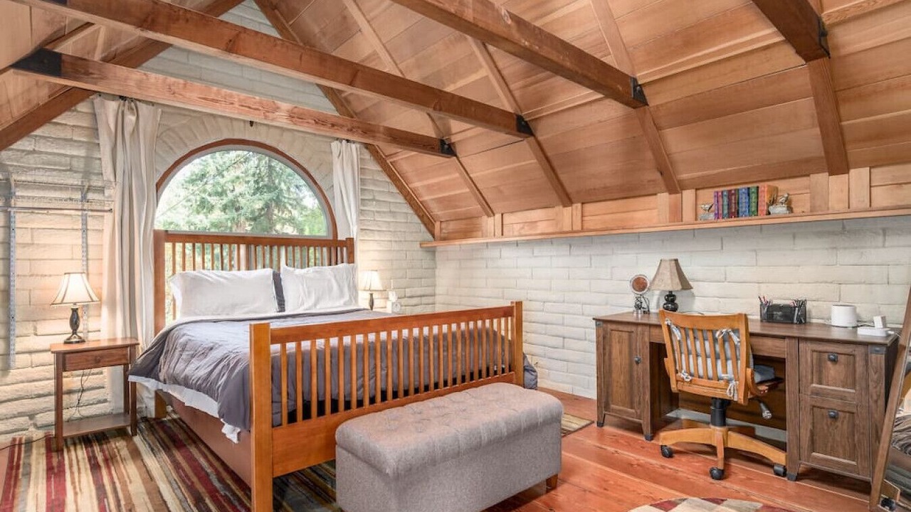 Photo of Others in Amazon