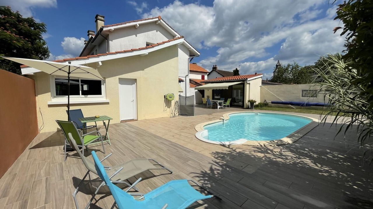 Photo of Outdoor in Gelos