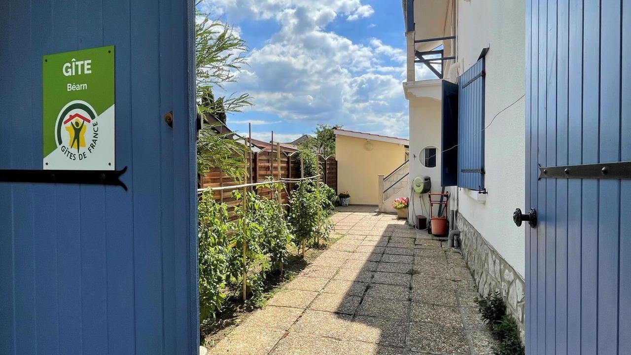 Photo of Outdoor in Gelos