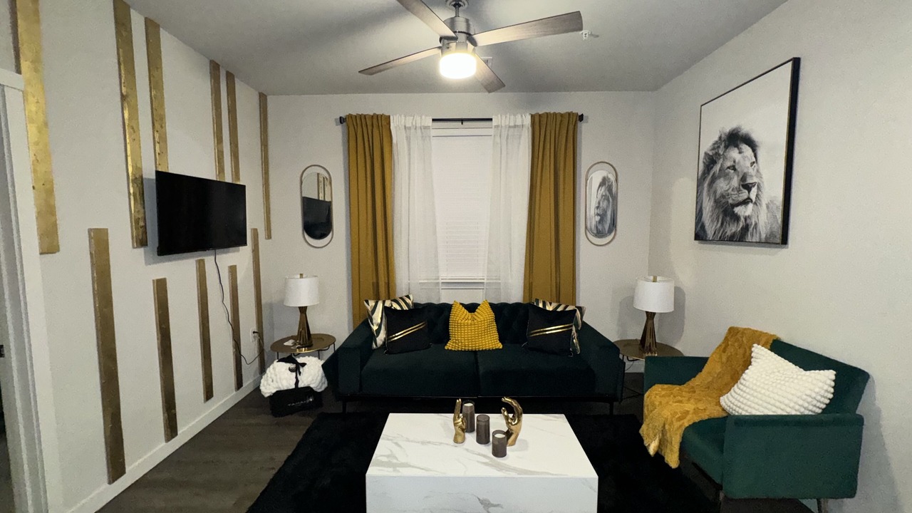 Photo of Livingroom in Spring Branch East