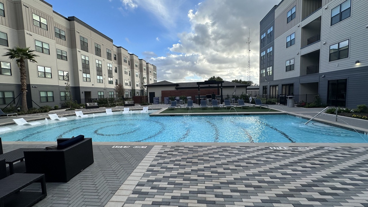 Photo of Outdoor in Spring Branch East