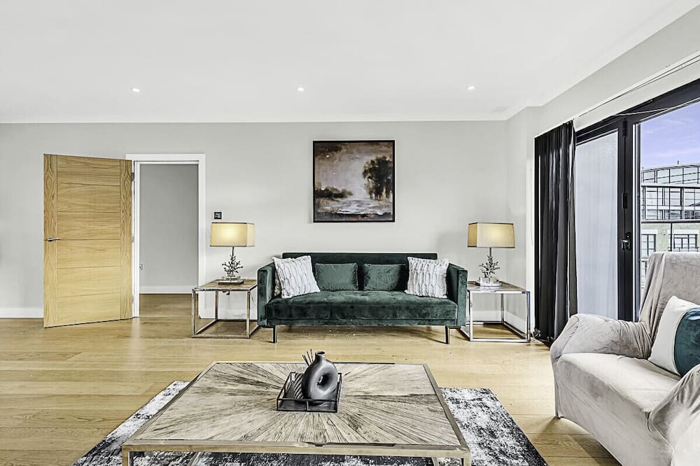 Photo of Livingroom in Syon