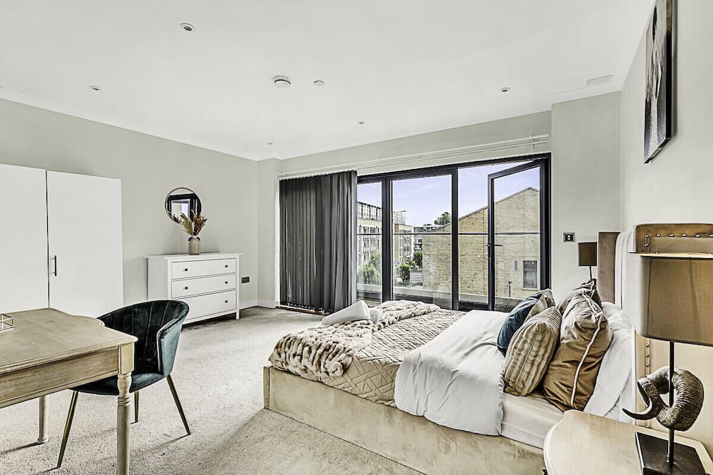 Photo of Bedroom in Syon