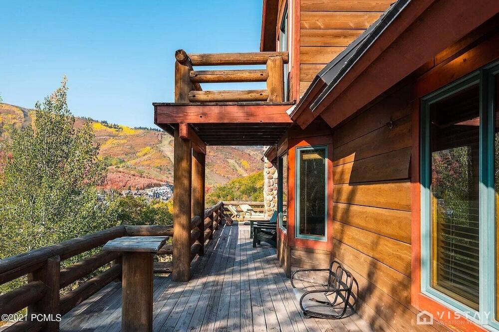 Photo of Outdoor in Aerie