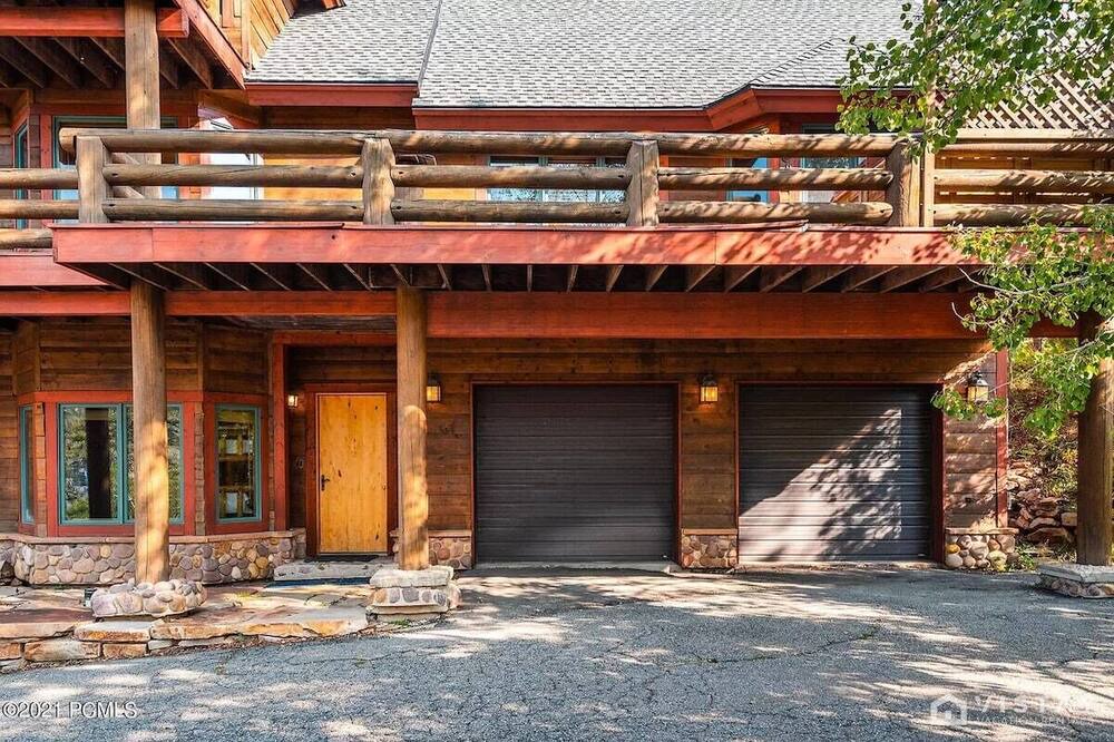 Photo of Outdoor in Aerie