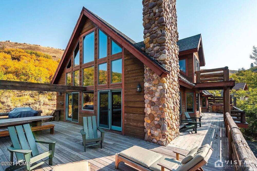 Photo of Outdoor in Aerie