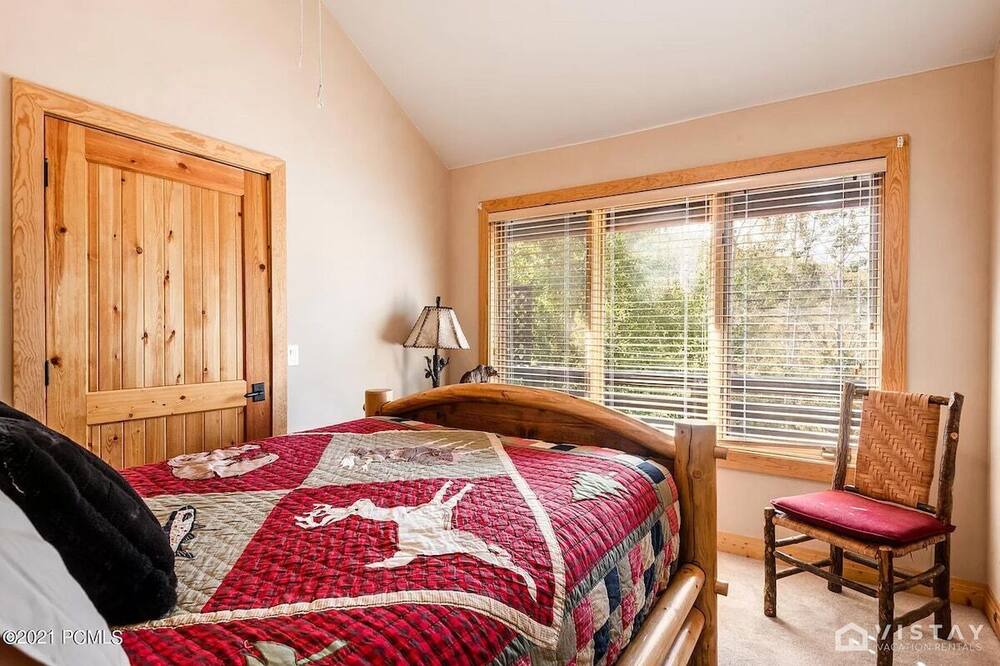 Photo of Bedroom in Aerie