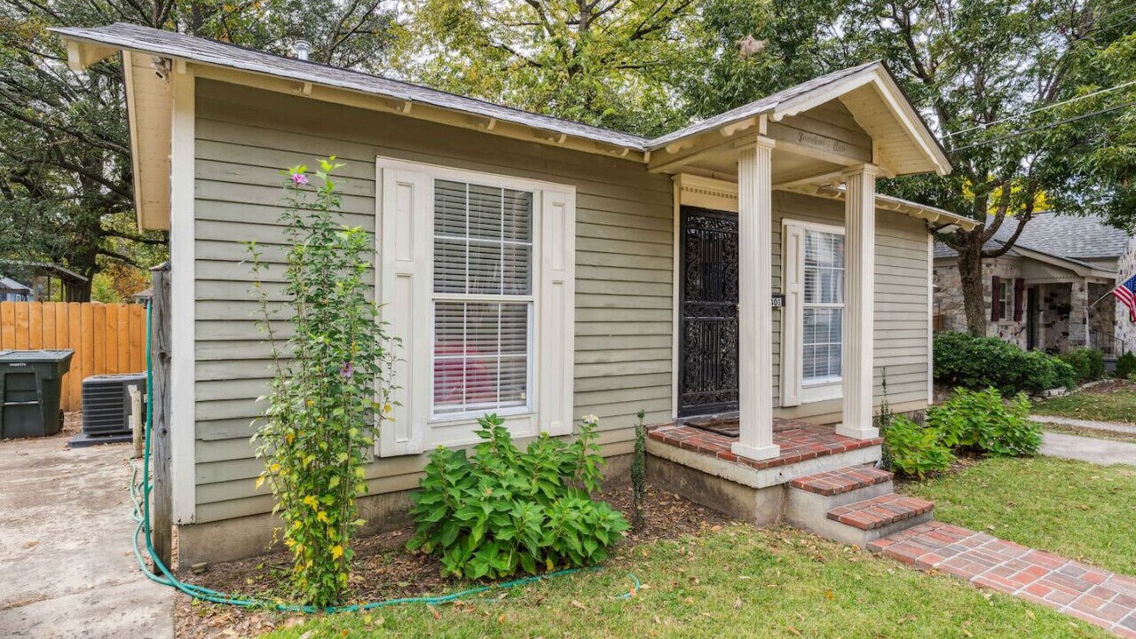 Photo of Outdoor in Central Gardens