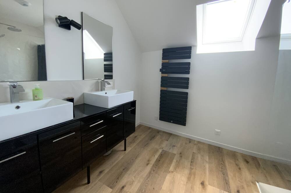 Photo of Bathroom in Plelan-le-Grand