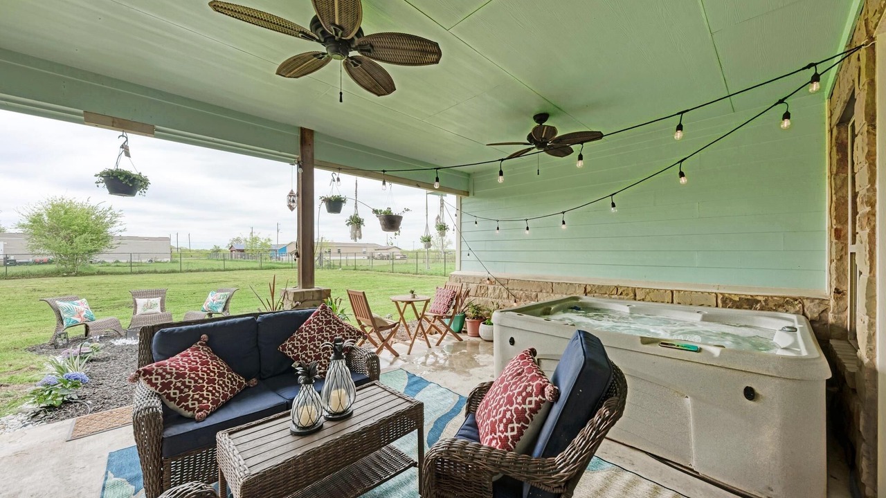 Photo of Outdoor in Del Valle