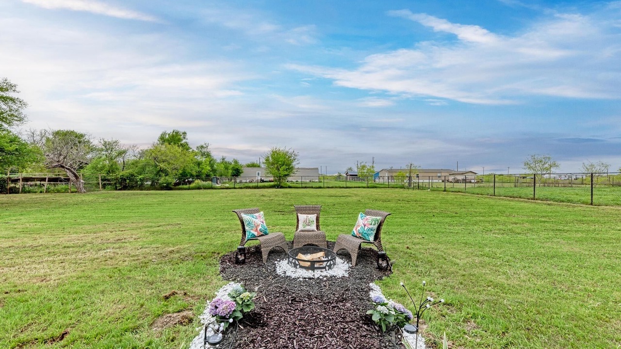 Photo of Outdoor in Del Valle