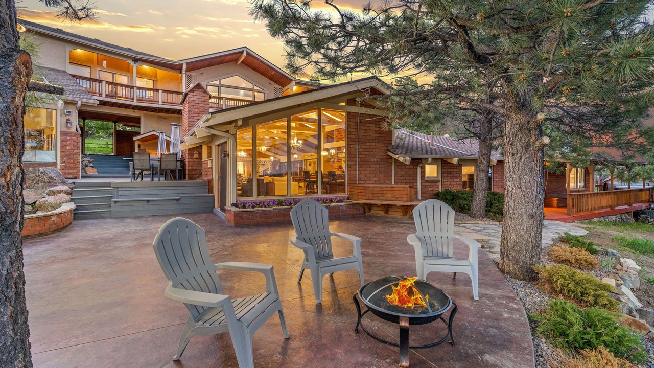 Photo of Outdoor in Golden