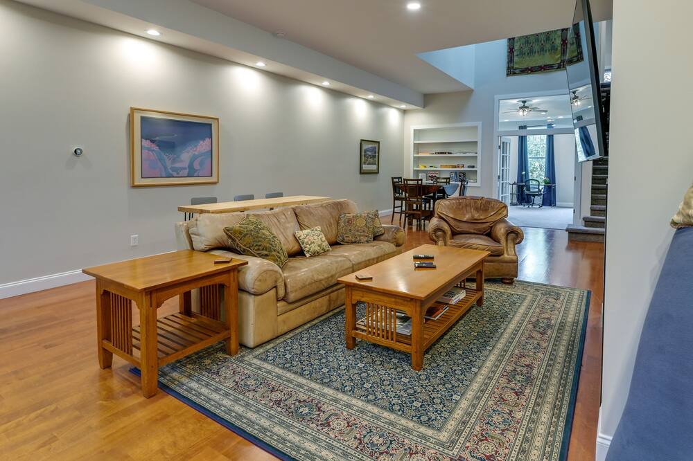 Photo of Livingroom in Canandaigua