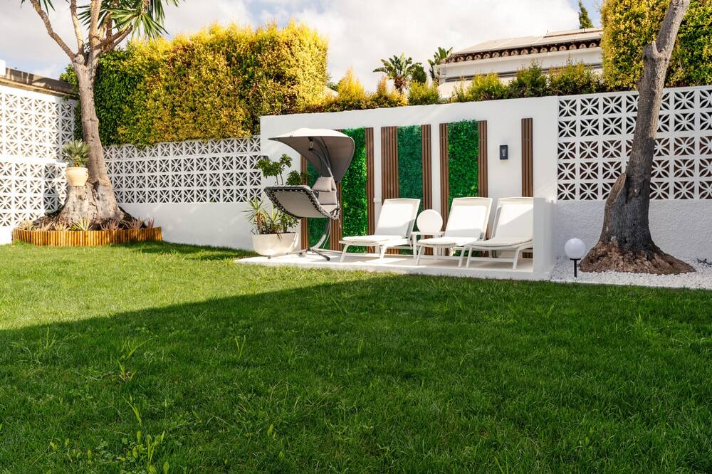 Photo of Outdoor in Urbanizacion Costabella