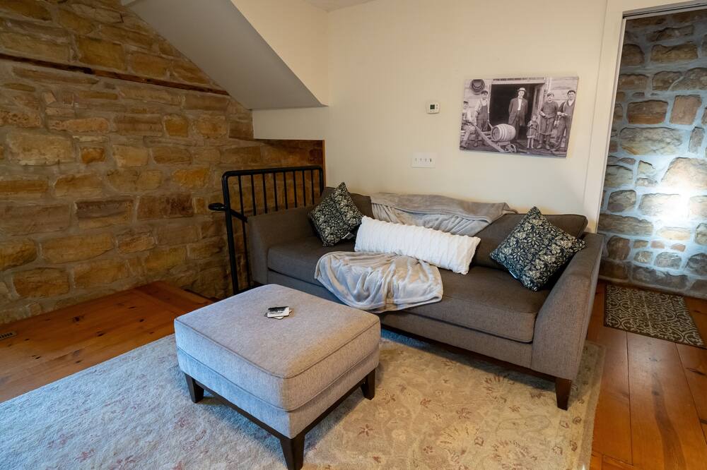Photo of Livingroom in Jordan