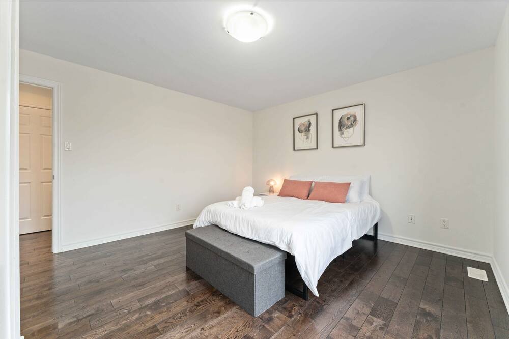 Photo of Bedroom in Ottawa Division