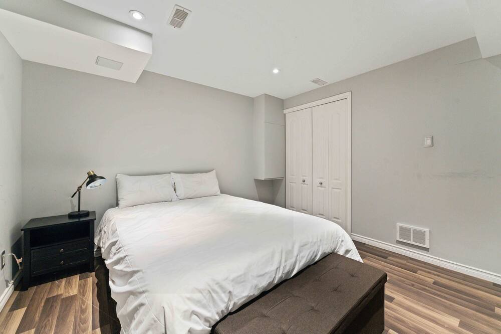 Photo of Bedroom in Ottawa Division