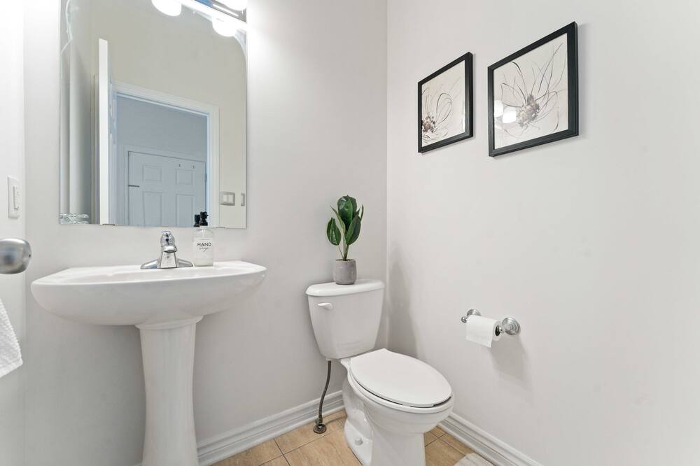 Photo of Bathroom in Ottawa Division
