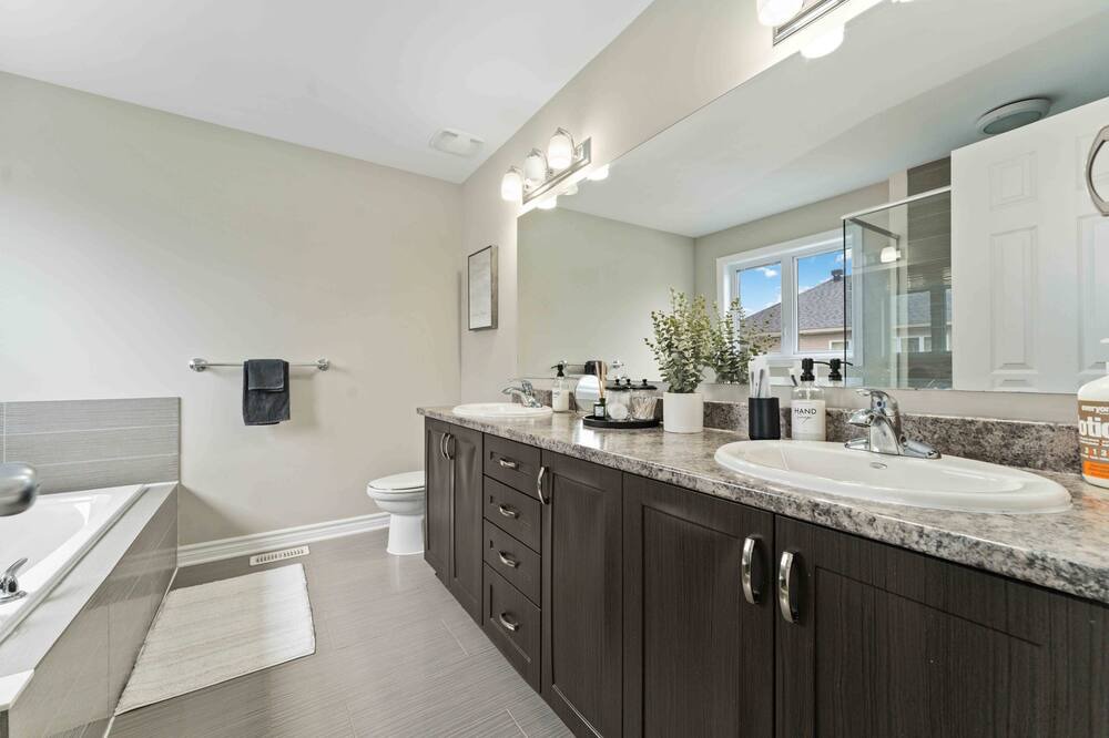 Photo of Bathroom in Ottawa Division