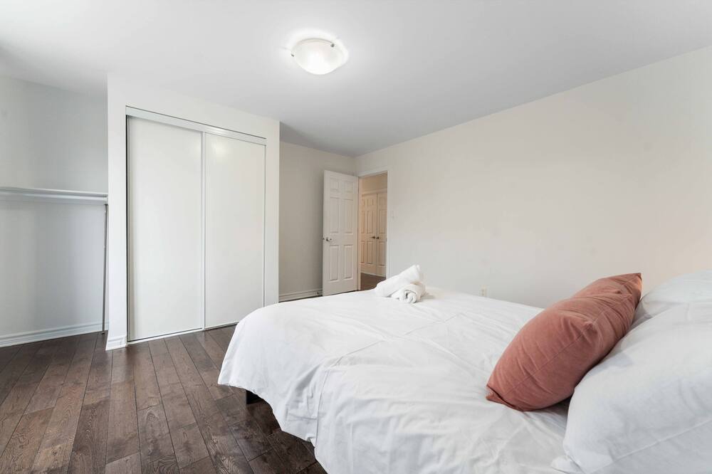Photo of Bedroom in Ottawa Division