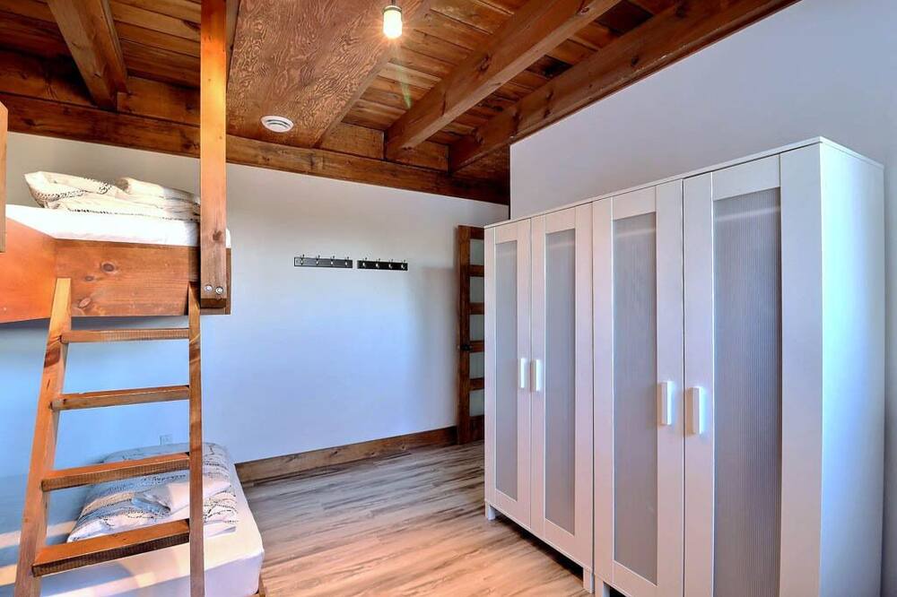 Photo of Bedroom in L'Anse-Saint-Jean