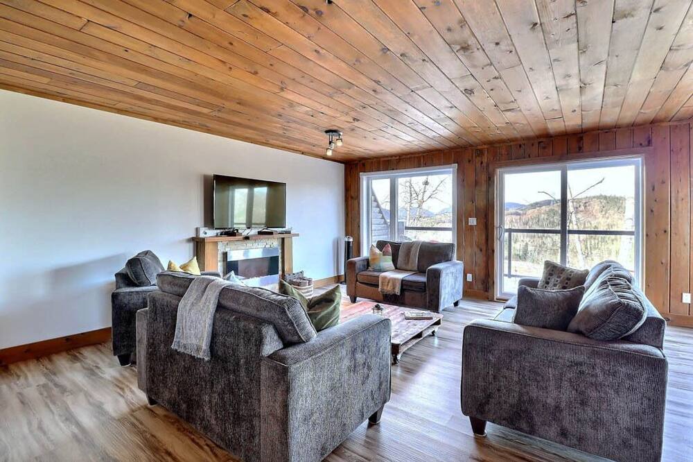 Photo of Livingroom in L'Anse-Saint-Jean