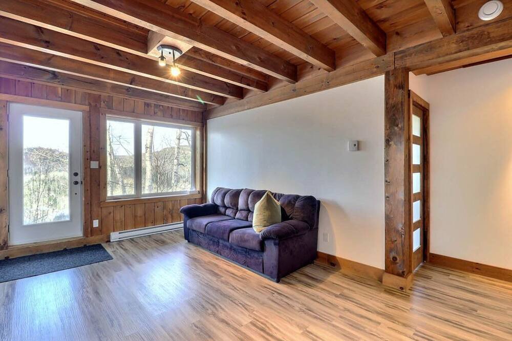 Photo of Livingroom in L'Anse-Saint-Jean
