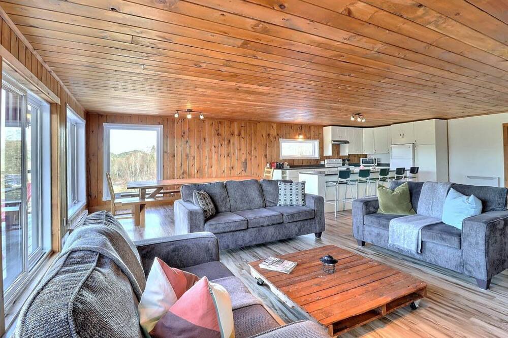 Photo of Livingroom in L'Anse-Saint-Jean