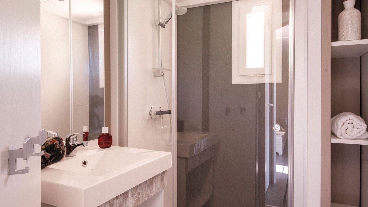 Photo of Bathroom in Coux-et-Bigaroque-Mouzens