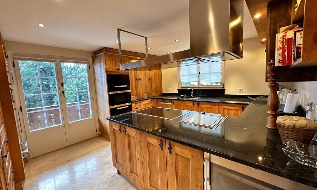 Photo of Kitchen in Zweisimmen Nr Gstaad