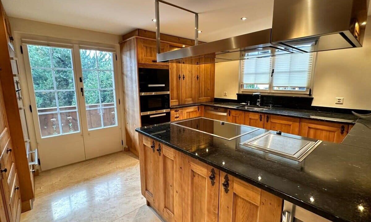 Photo of Kitchen in Zweisimmen Nr Gstaad