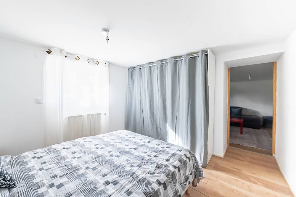 Photo of Bedroom in Argenteuil