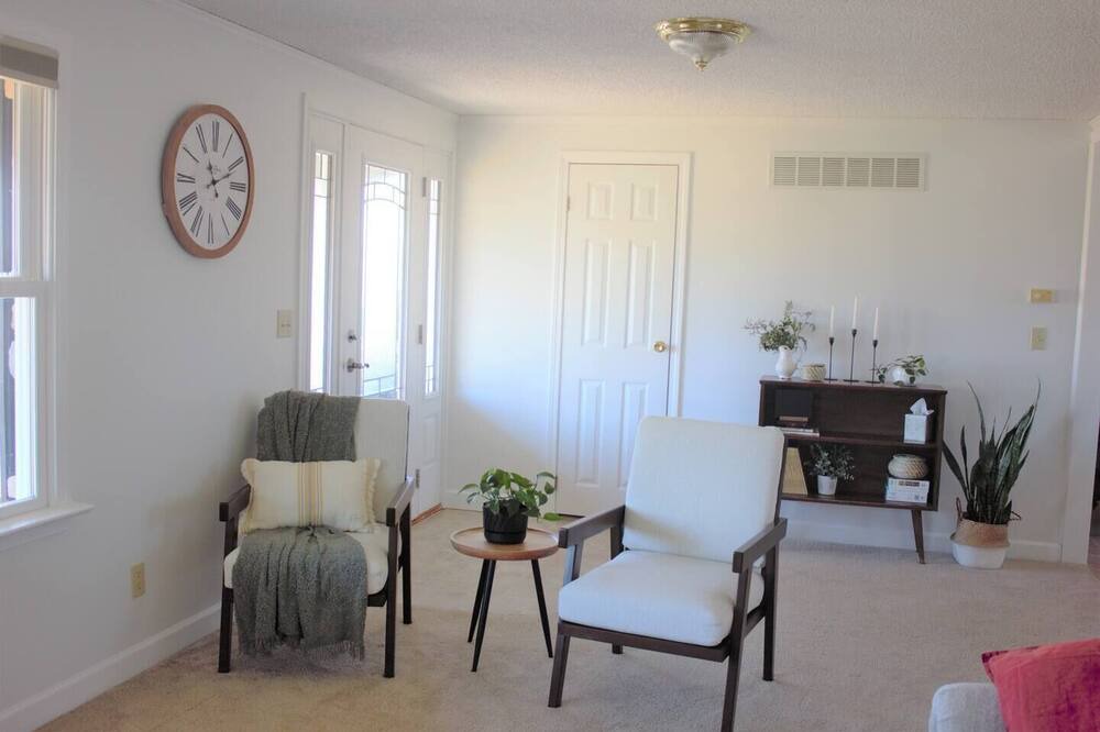 Photo of Others in Suplee