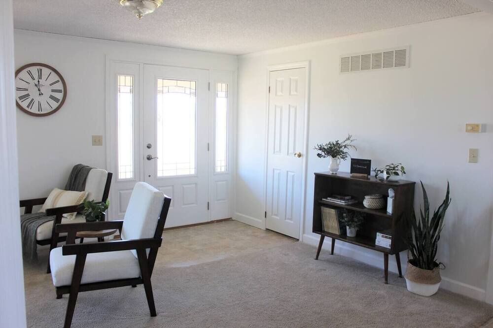 Photo of Others in Suplee