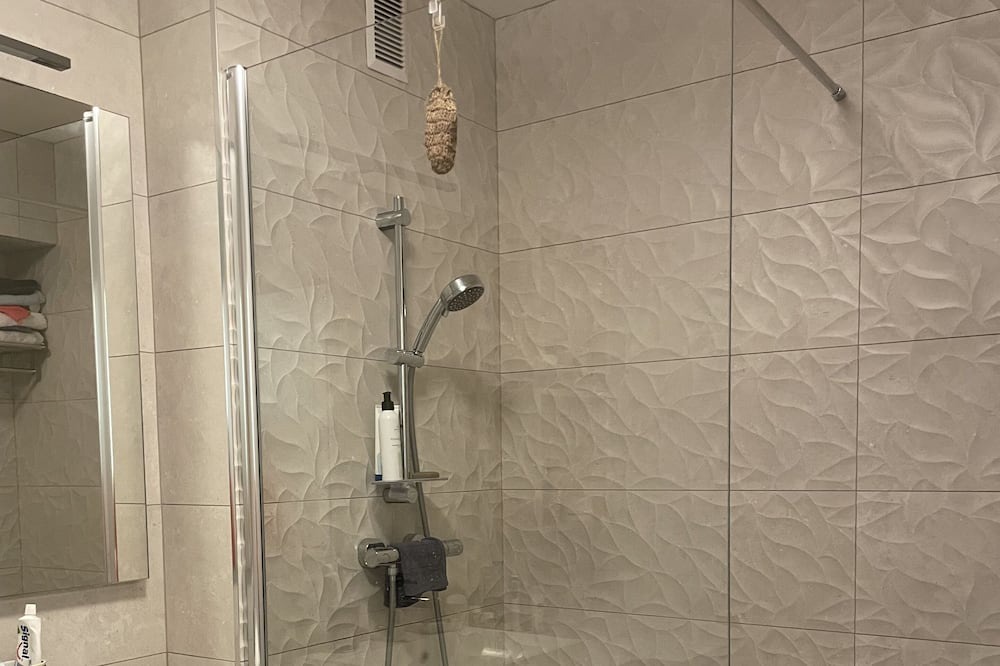 Photo of Bathroom in Picpus