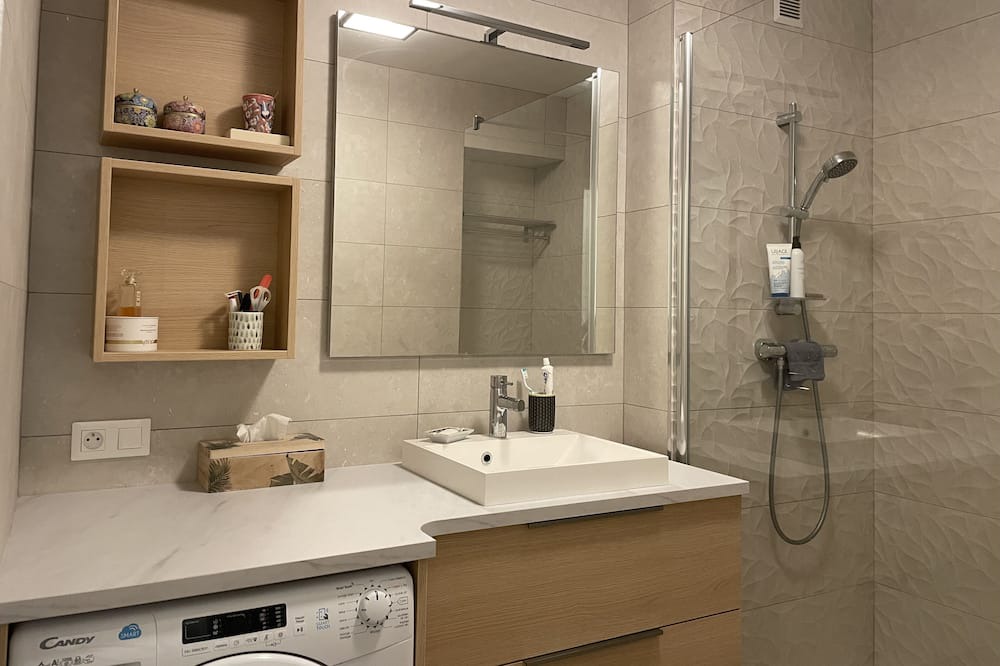 Photo of Bathroom in Picpus